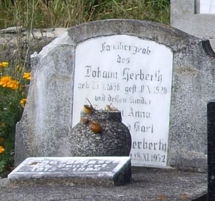 Herbert Johann 1856-1928 Herbert Katharina 1863-1952 Grabstein